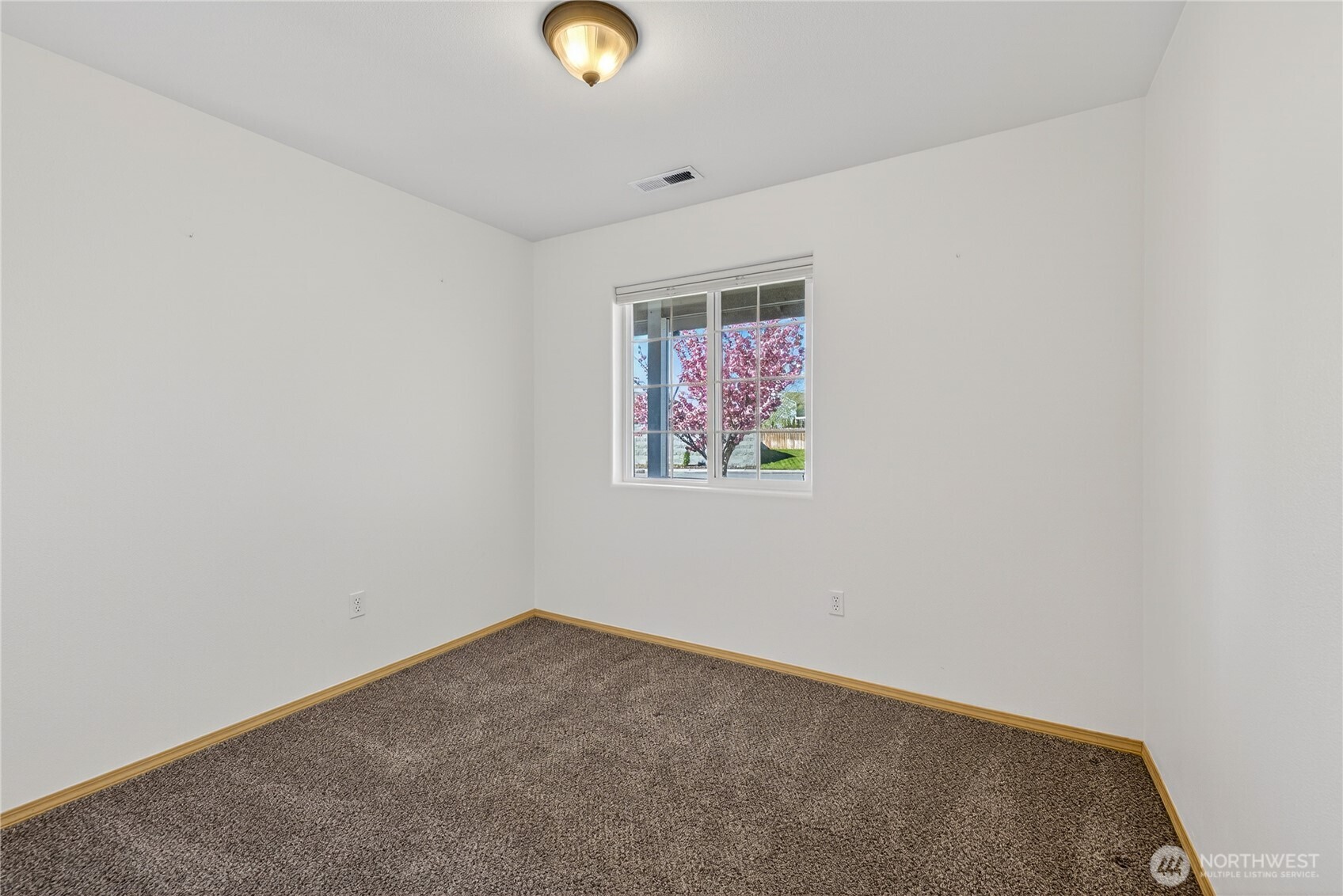 4607 Santa Fe Lane Pasco, WA 99301 - Photo 13 of 28 a view of an empty room