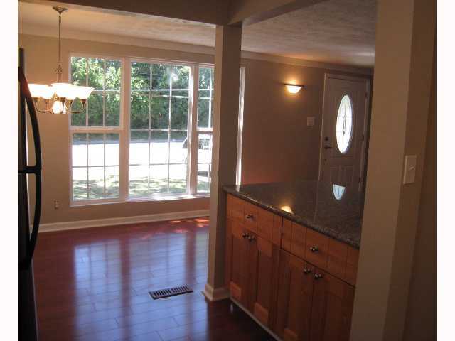 436 South James Road Columbus, OH 43213 - Photo 5 of 16