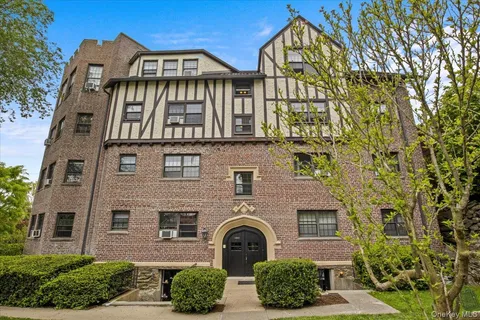 $310,000 | 1440 Boston Post Road, Unit 2I, Larchmont, NY 10538