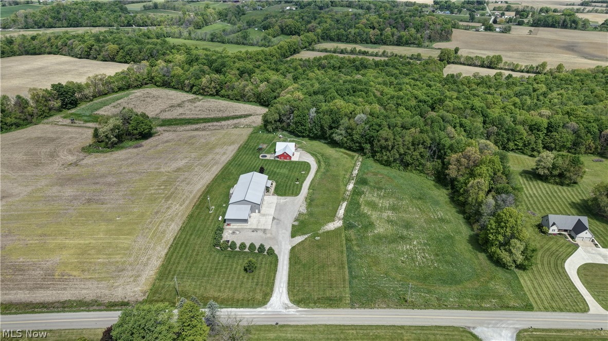 7839 Chestnut Ridge Road Northwest Beach City, OH 44608 - Photo 4 of 48