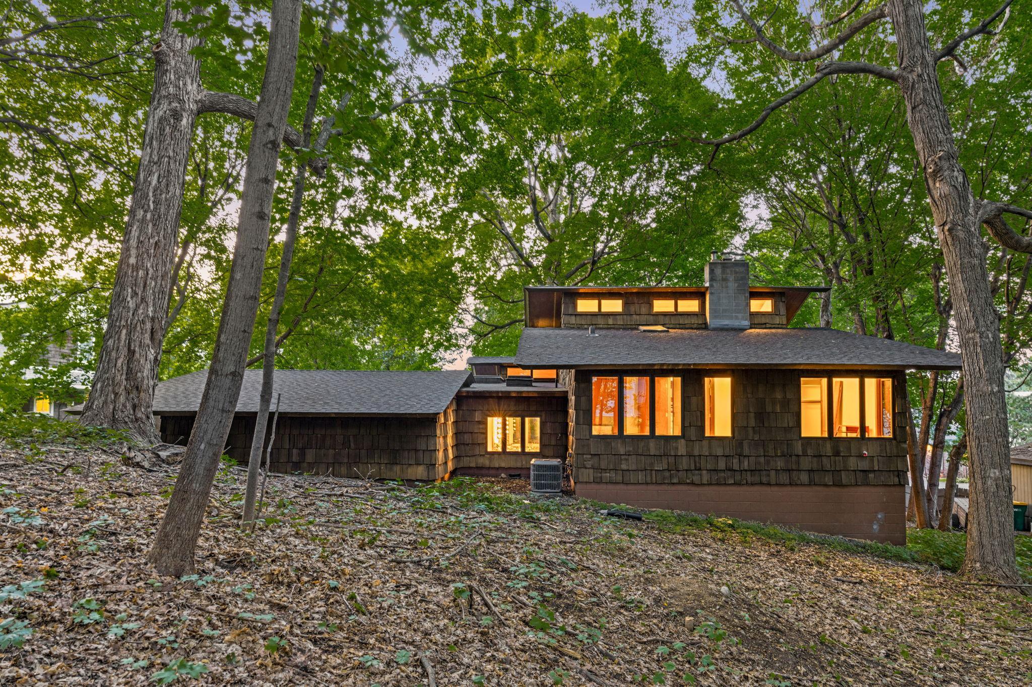 27665 Island View Road Excelsior, MN 55331 - Photo 5 of 119