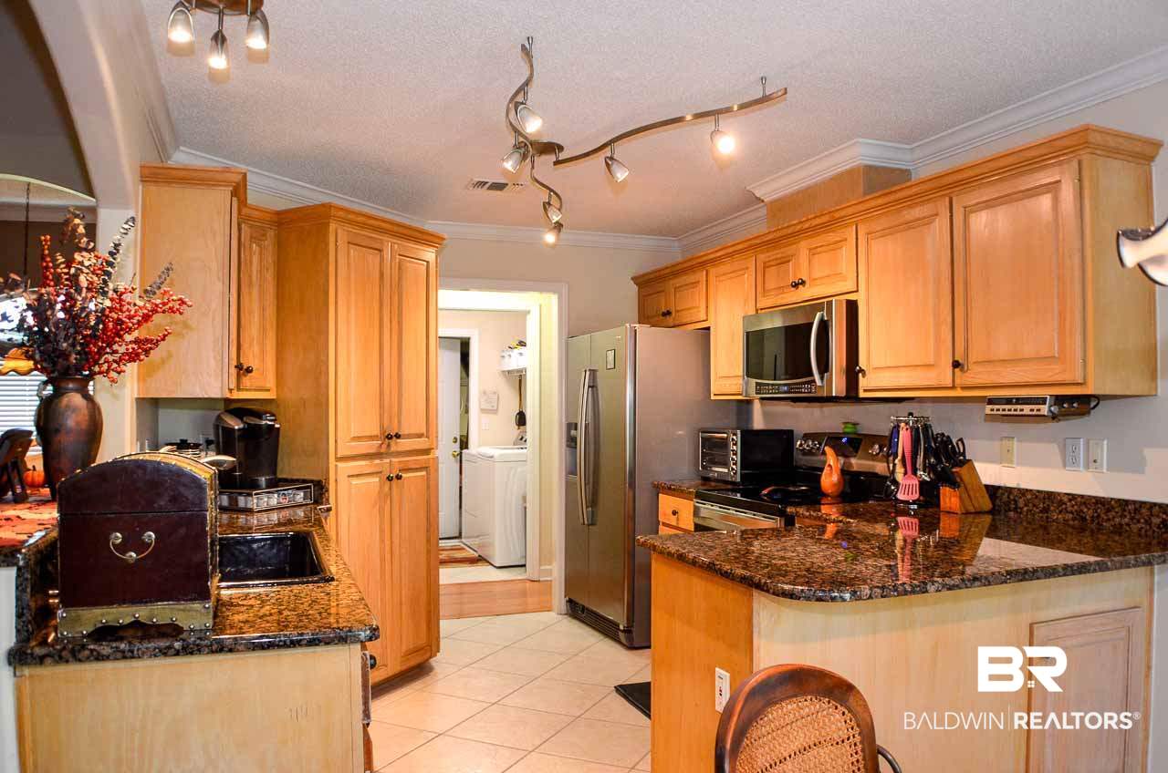 9700 Fairway Drive Foley, AL 36535 - Photo 21 of 32 Kitchen