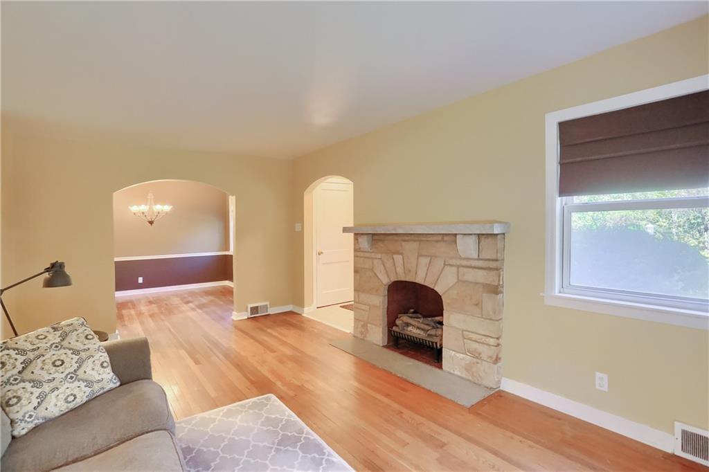 41 Perry Lane Pittsburgh, PA 15229 - Photo 3 of 37 Gallery Image 3