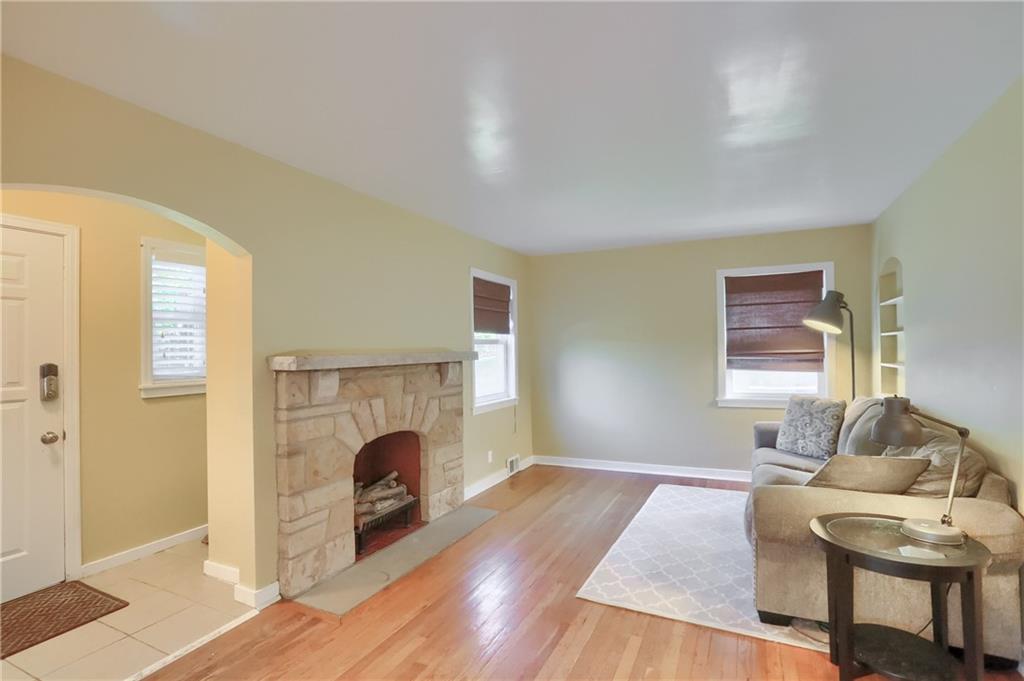 41 Perry Lane Pittsburgh, PA 15229 - Photo 4 of 37 Gallery Image 4