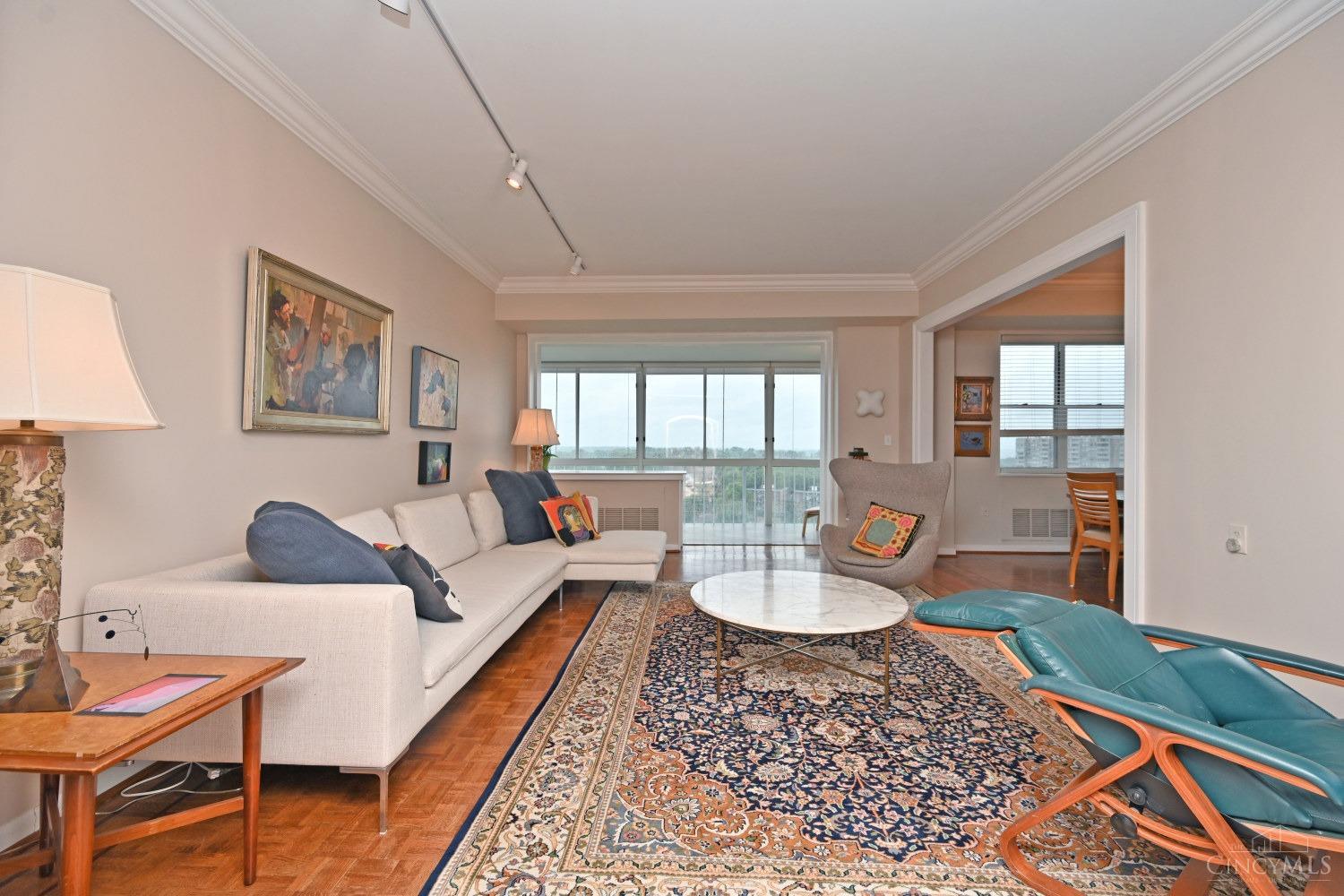 2444 Madison Road, Unit 2005 Cincinnati, OH 45208 - Photo 16 of 52 Gallery Image 16