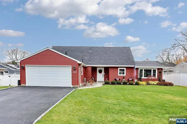 $999,900 | 129 Sanford Avenue, Emerson, NJ 07630