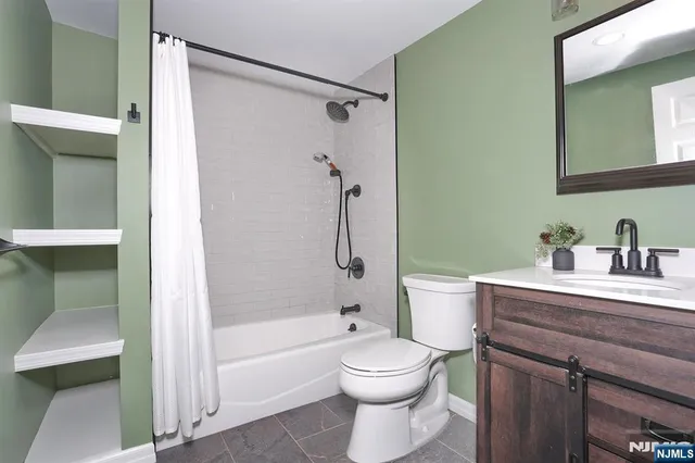 $999,900 | 129 Sanford Avenue, Emerson, NJ 07630