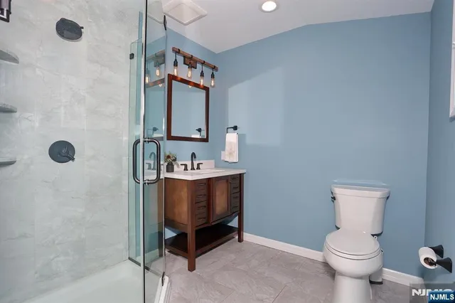 $999,900 | 129 Sanford Avenue, Emerson, NJ 07630