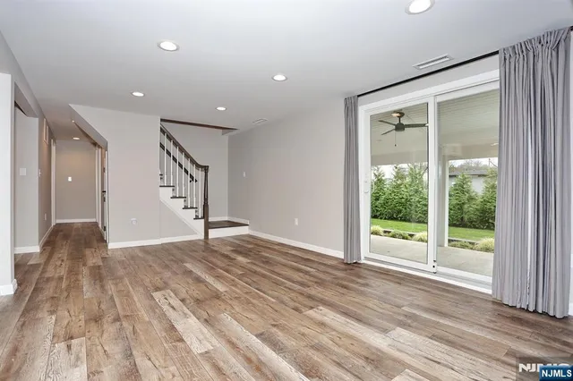 $999,900 | 129 Sanford Avenue, Emerson, NJ 07630