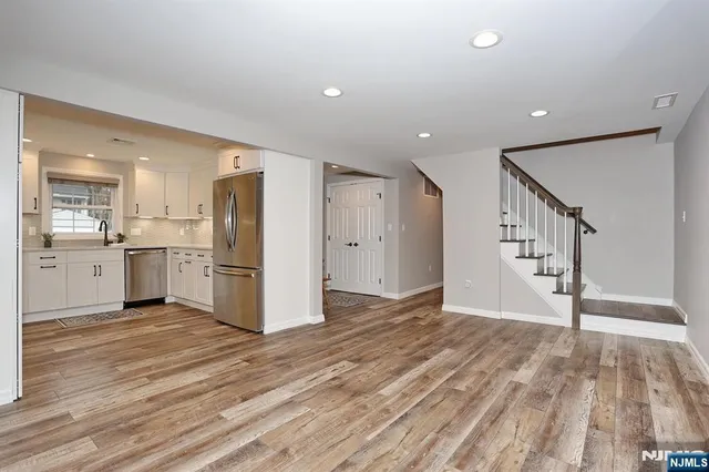 $999,900 | 129 Sanford Avenue, Emerson, NJ 07630