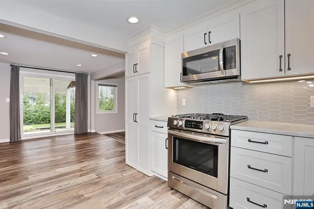 $999,900 | 129 Sanford Avenue, Emerson, NJ 07630