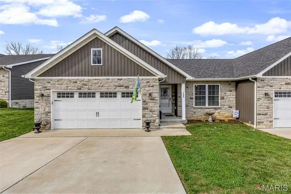 $274,999 | 1592 Hickory Landing, De Soto, MO 63020