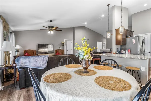 $274,999 | 1592 Hickory Landing, De Soto, MO 63020