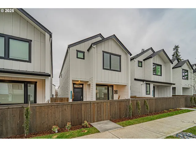 $499,900 | 16327 Northeast 21st Street, Vancouver, WA 98684