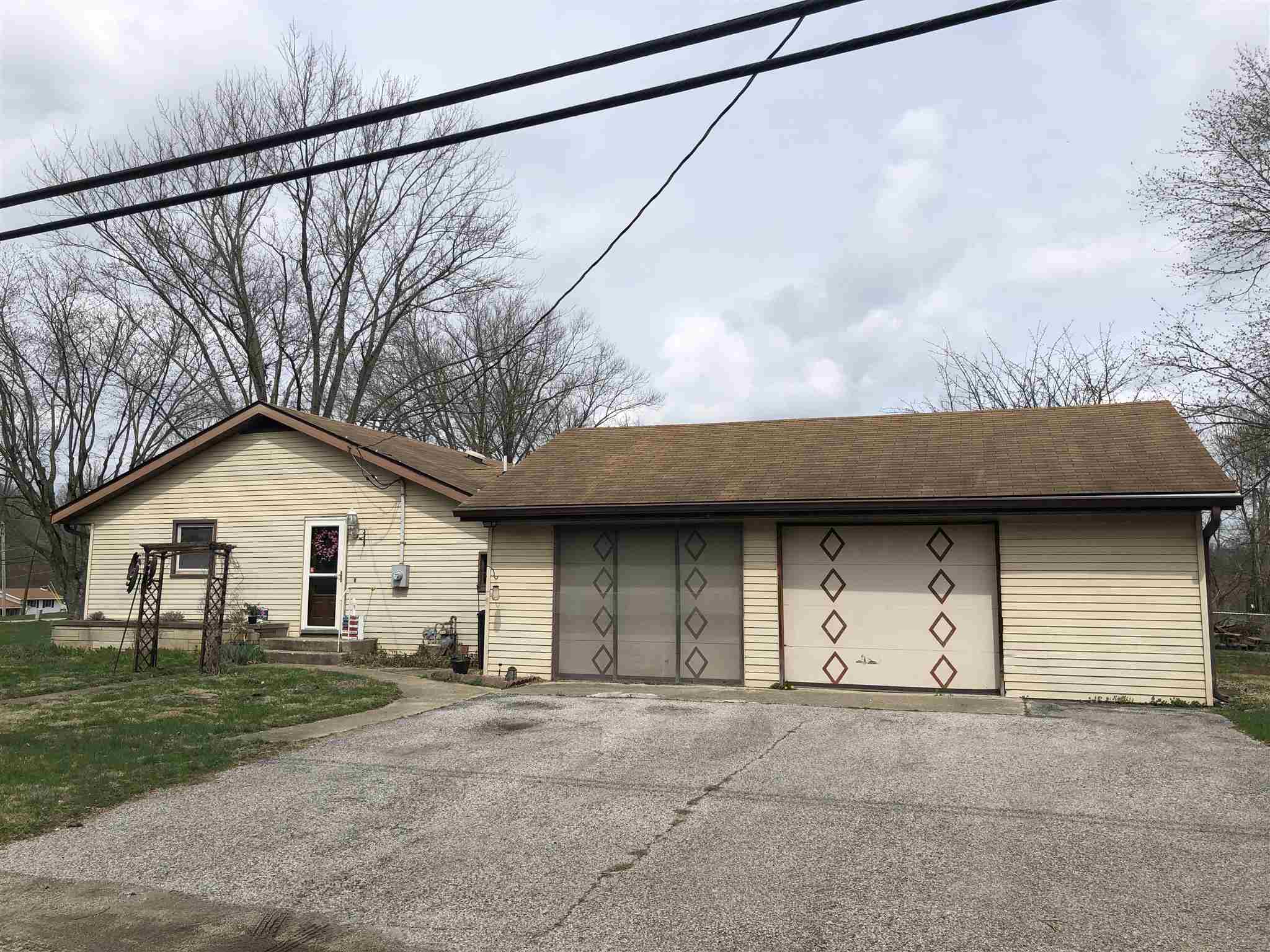 284 Old State Road Bedford, IN 47421 - Photo 3 of 14