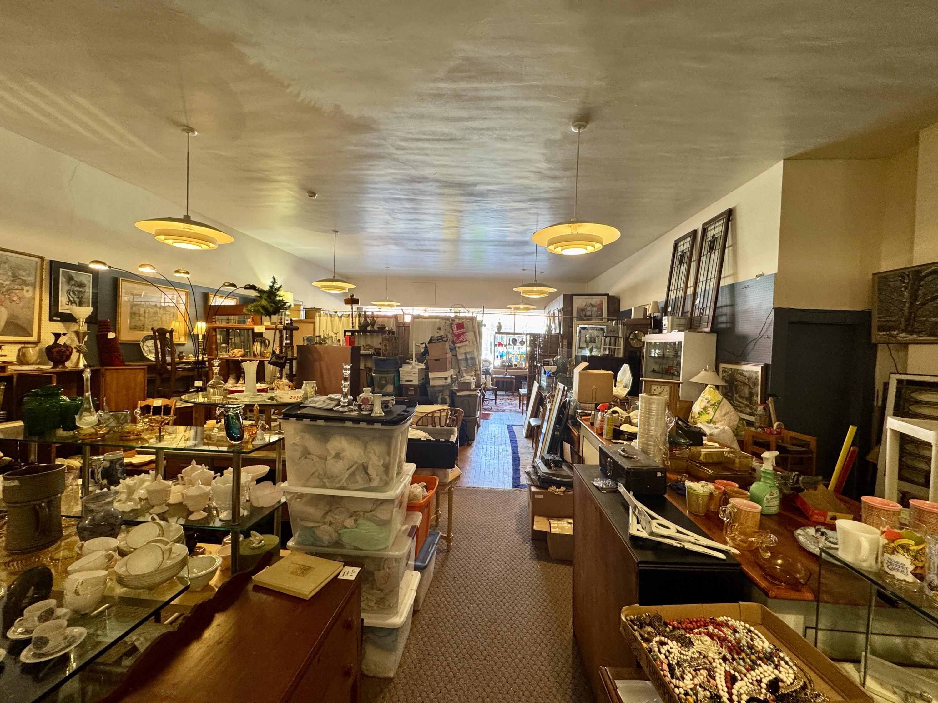 3213 Washington Avenue Racine, WI 53405 - Photo 16 of 34 IMG_7723