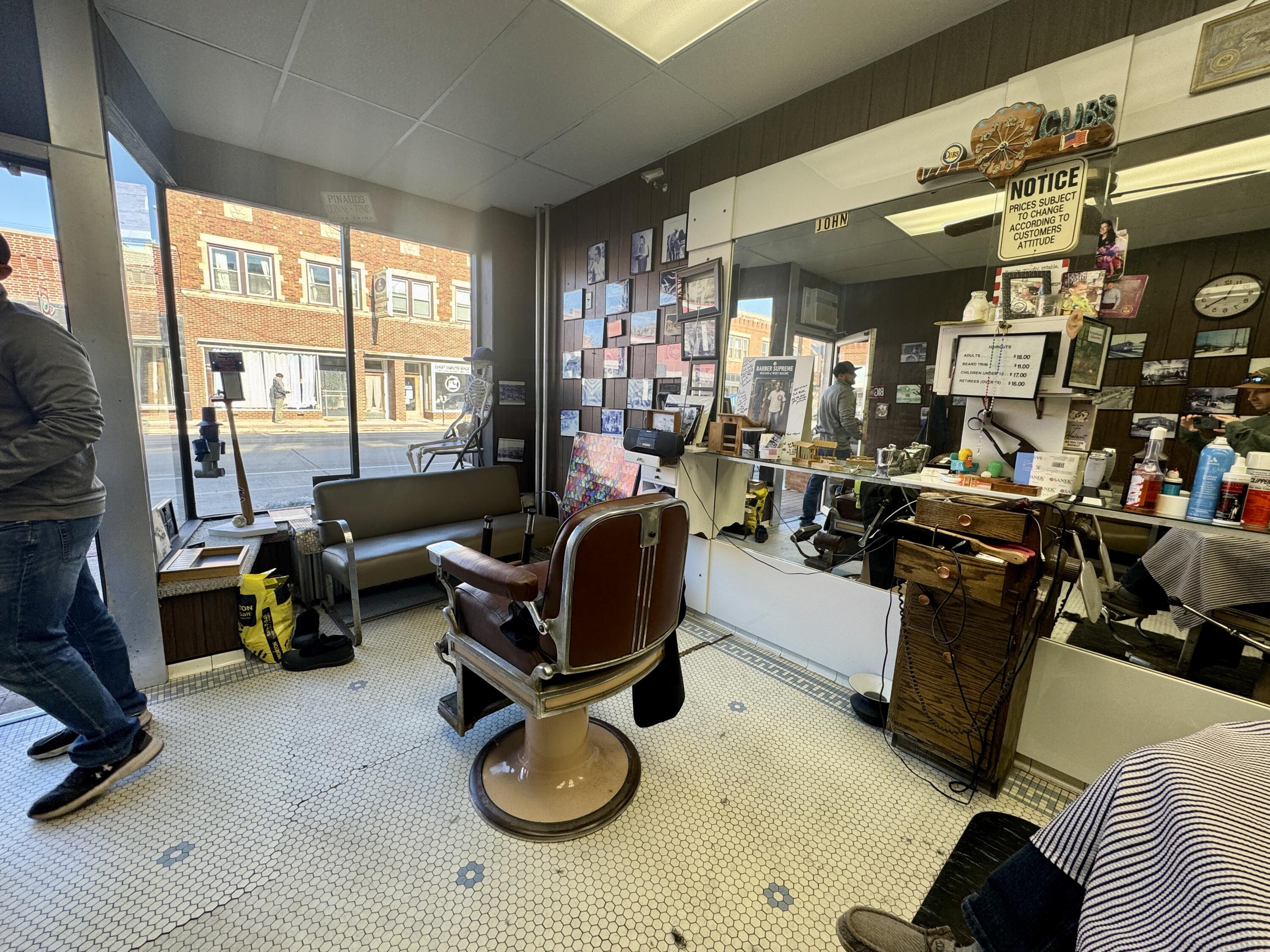 3213 Washington Avenue Racine, WI 53405 - Photo 18 of 34 IMG_7731