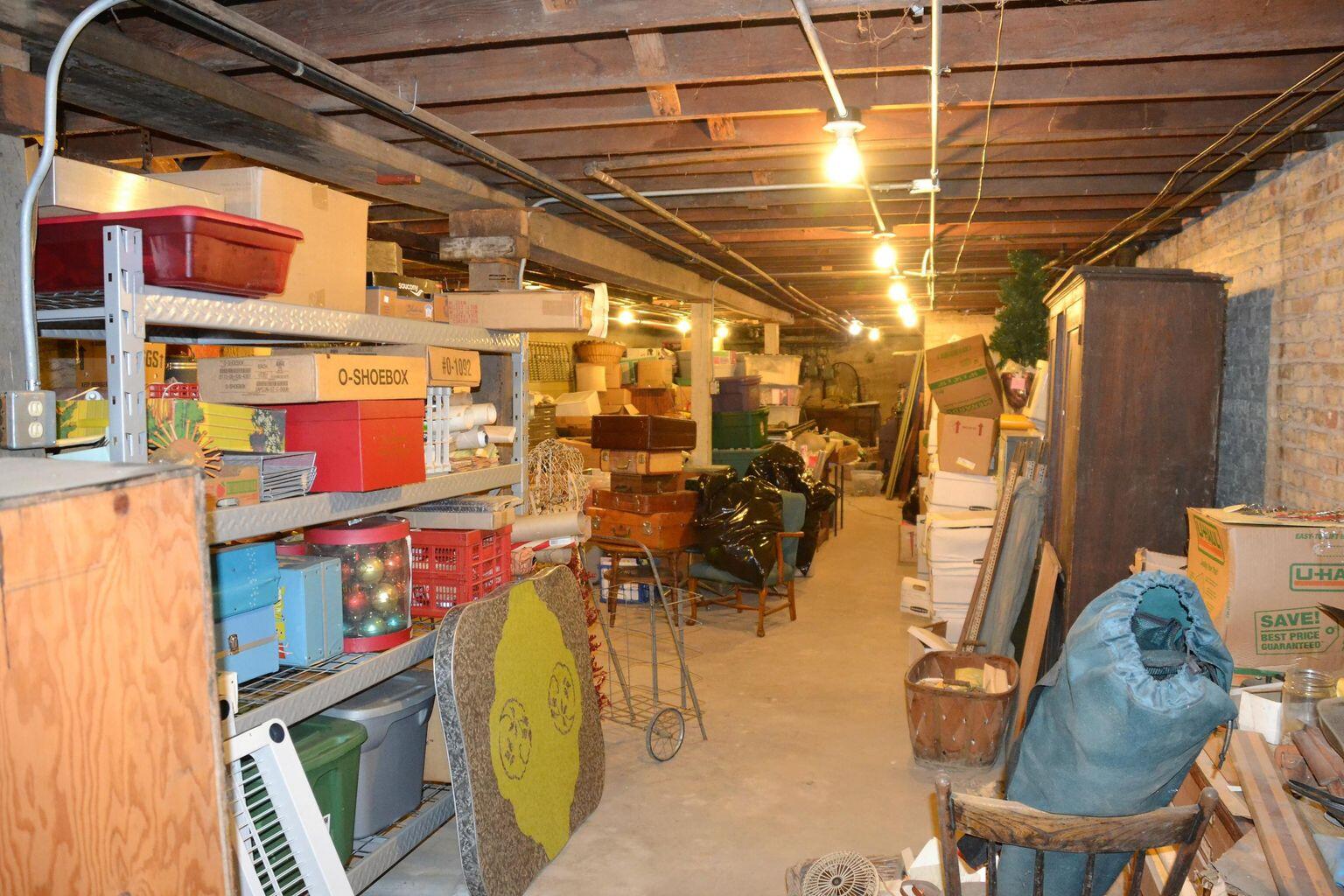 3213 Washington Avenue Racine, WI 53405 - Photo 8 of 34 20210119022447563041000000-o