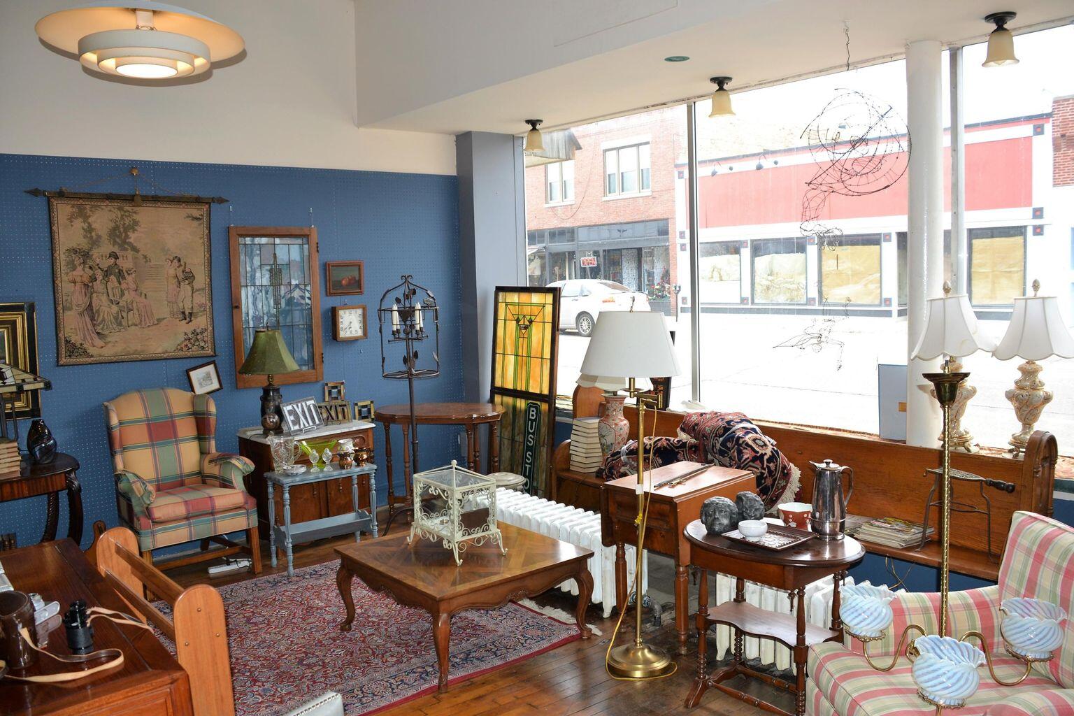 3213 Washington Avenue Racine, WI 53405 - Photo 10 of 34 20210119023606474242000000-o