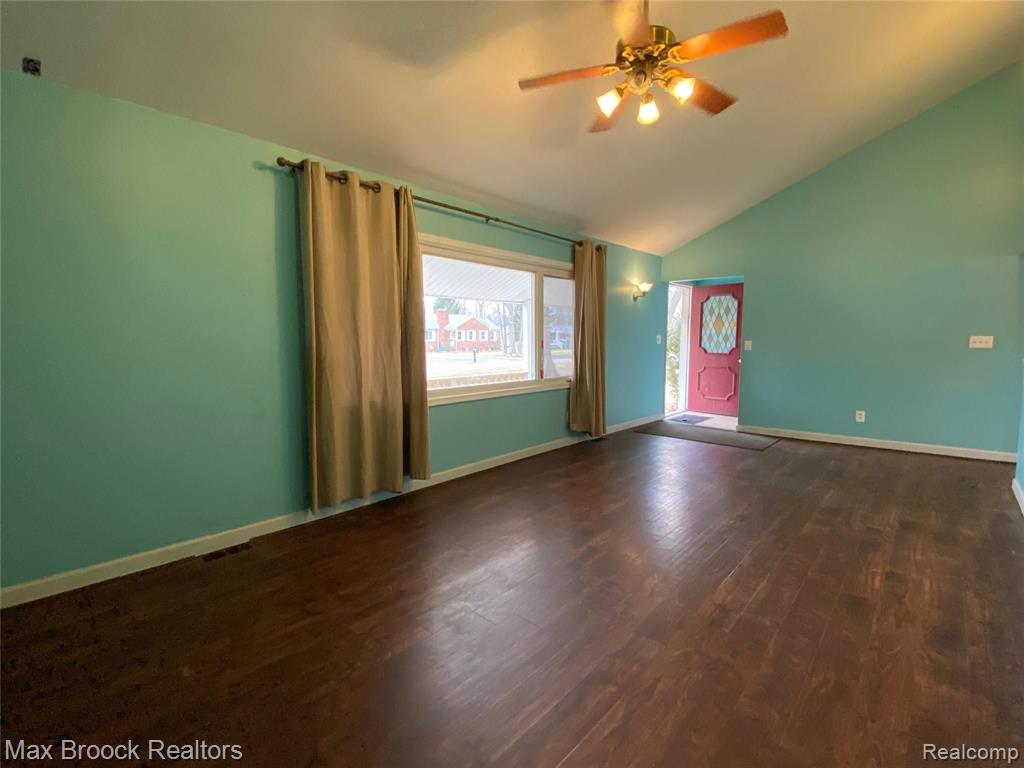 2495 Frankson Avenue Rochester Hills, MI 48307 - Photo 5 of 22