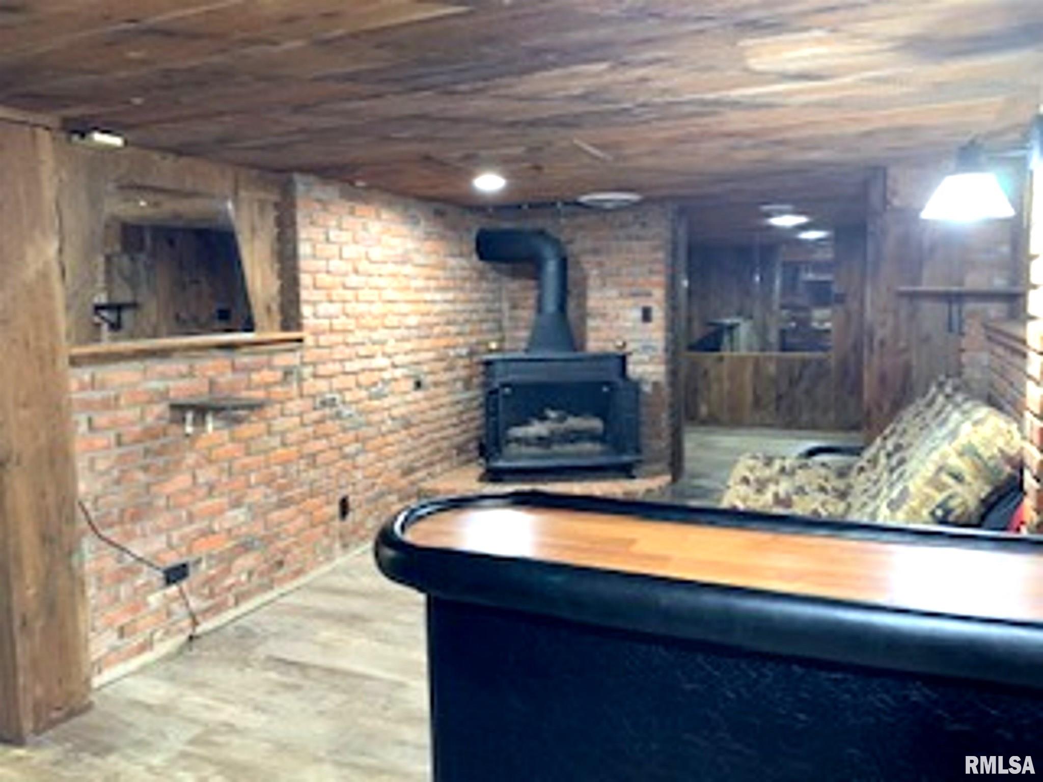 2004 Bruns Ln Court Springfield, IL 62702 - Photo 14 of 20 Gallery Image 14