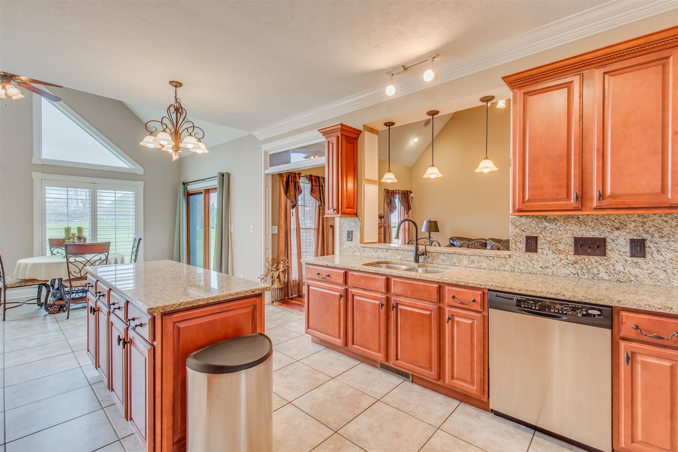 4194 Shady Grove Road Clarksville, TN 37043 - Photo 10 of 30 Gallery Image 10