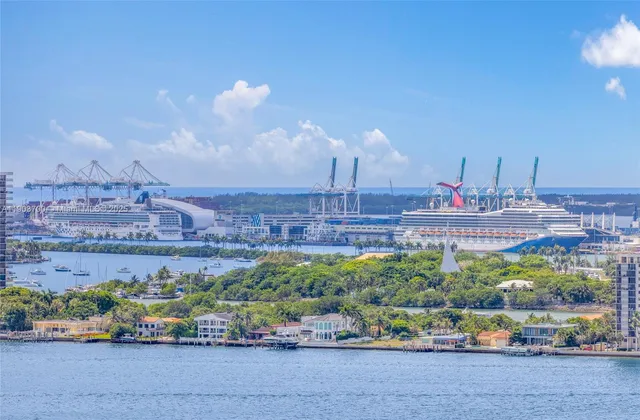 $2,750,000 | 700 Northeast 26th Terrace, Unit 2202, Miami, FL 33137