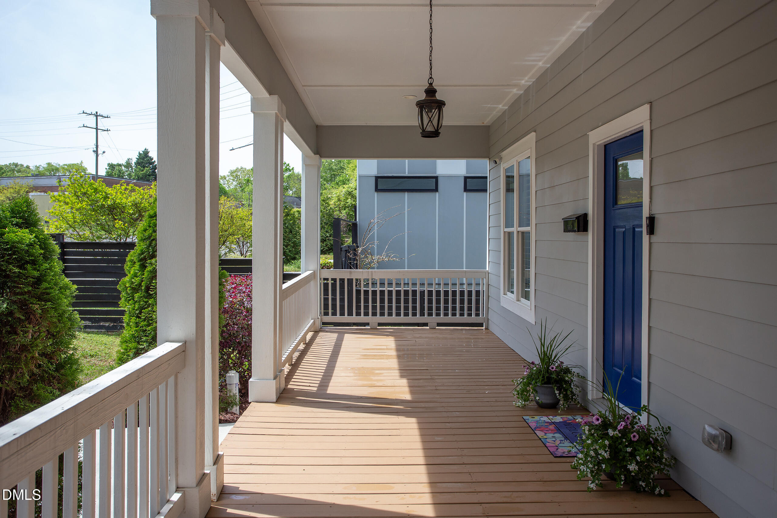 607 Lee Street Durham, NC 27701 - Photo 4 of 52 IMG_8188