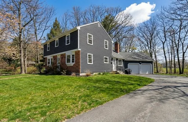 $470,000 | 233 Mt Vernon Street, Fitchburg, MA 01420