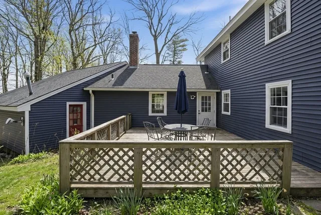 $470,000 | 233 Mt Vernon Street, Fitchburg, MA 01420