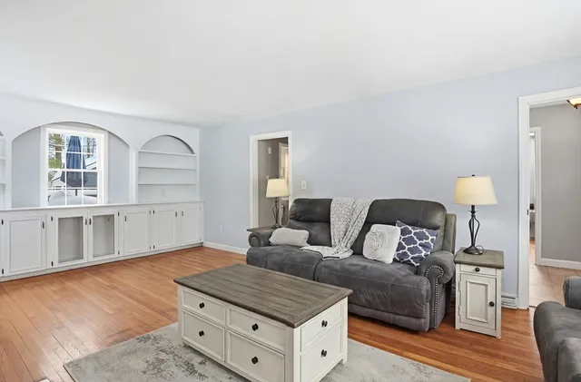 $470,000 | 233 Mt Vernon Street, Fitchburg, MA 01420