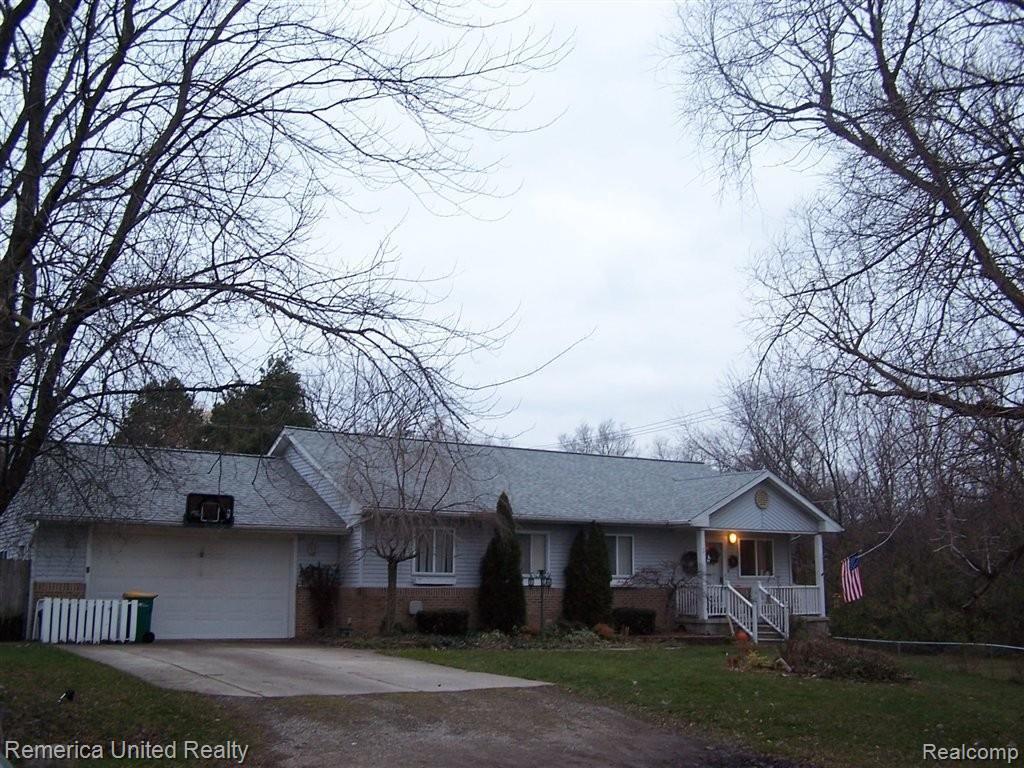 23929 Tuck Road Farmington, MI 48336 - Photo 1 of 6 Tuck Front.jpg