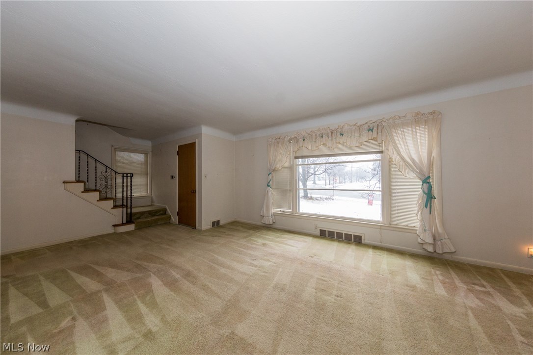 2267 Edgerton Road Cleveland, OH 44118 - Photo 3 of 33
