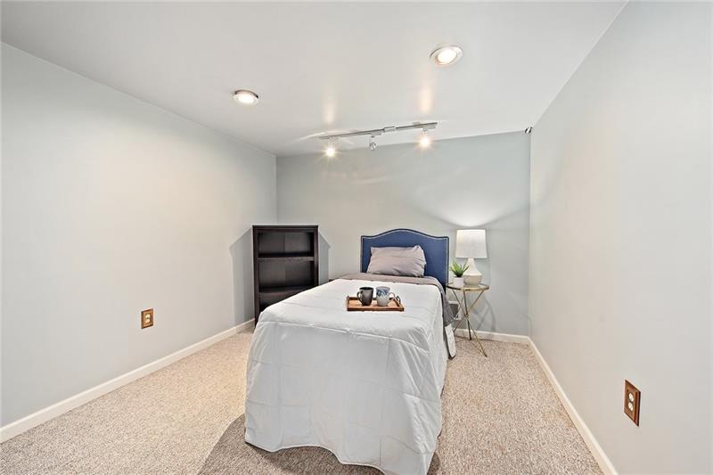 5733 Phillips Road Gibsonia, PA 15044 - Photo 22 of 25 Gallery Image 22