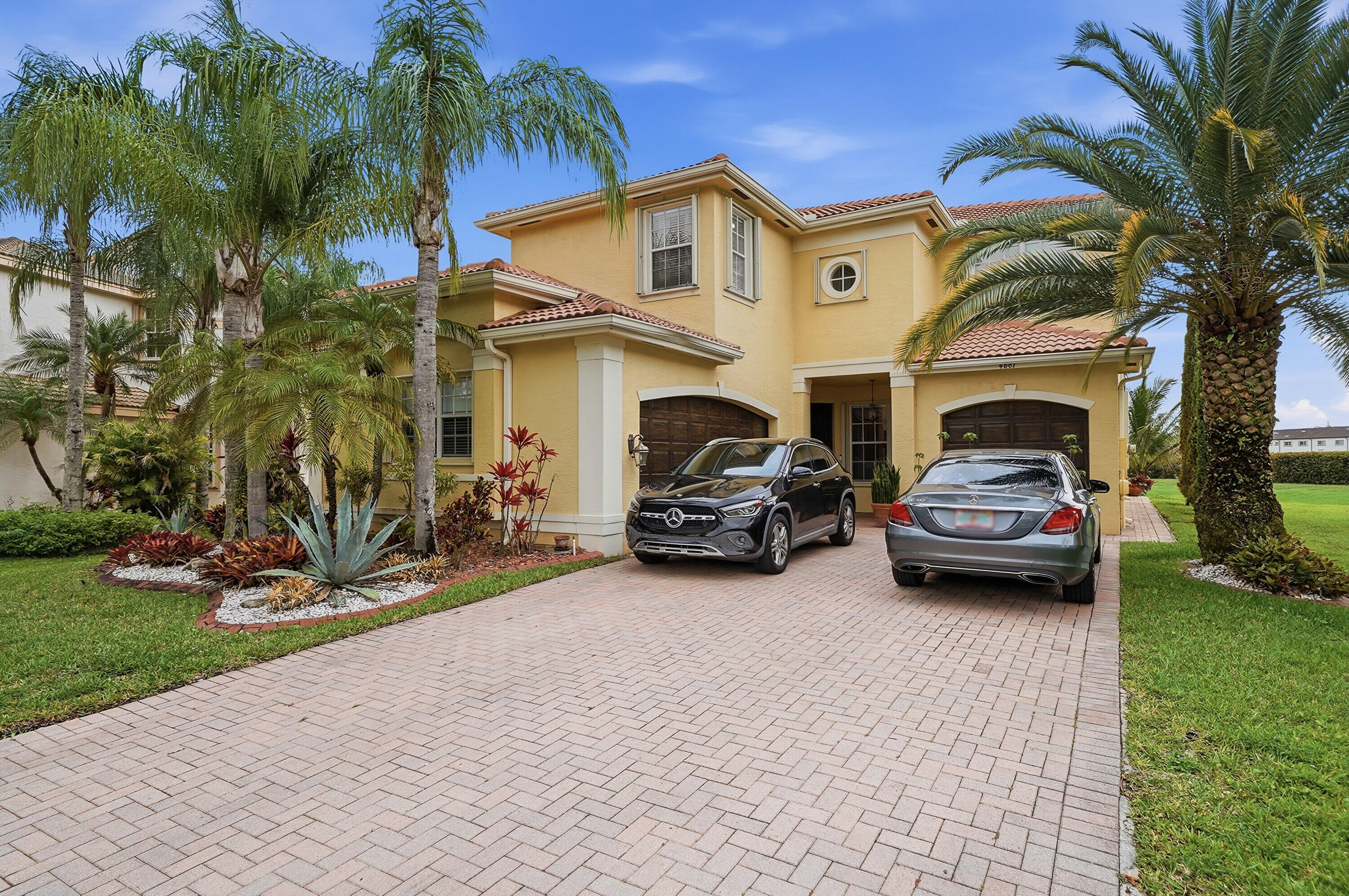 4681 Southwest 131st Terrace Miramar, FL 33027 - Photo 1 of 31 01_dsc05154