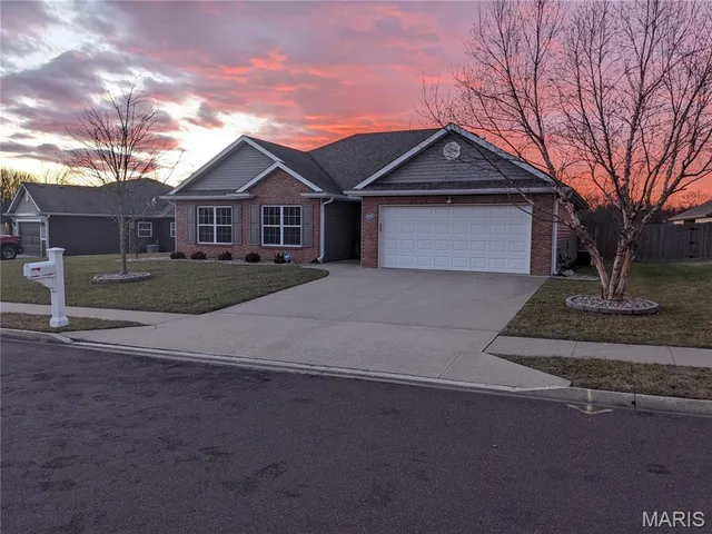 $399,000 | 1845 North Black Walnut Court, Columbia, MO 65202