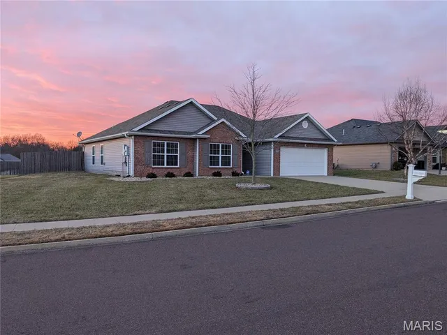 $399,000 | 1845 North Black Walnut Court, Columbia, MO 65202