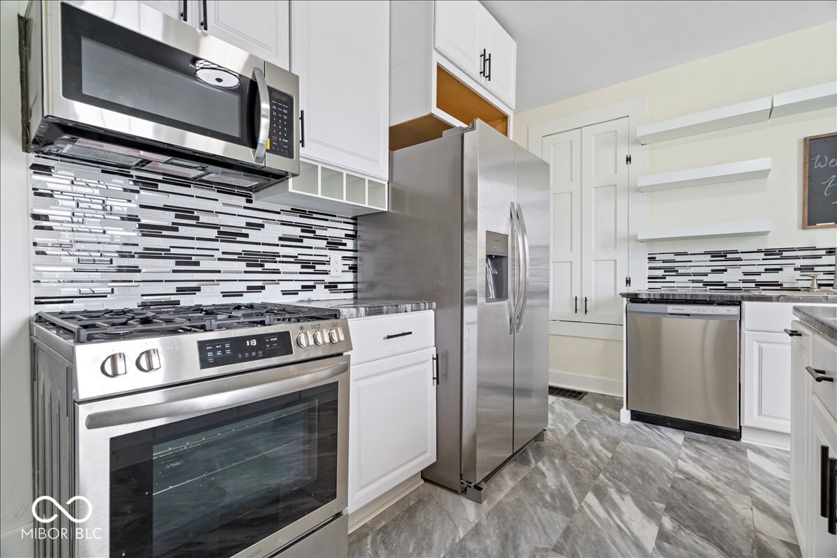 2917 Huntsville Road Pendleton, IN 46064 - Photo 13 of 32