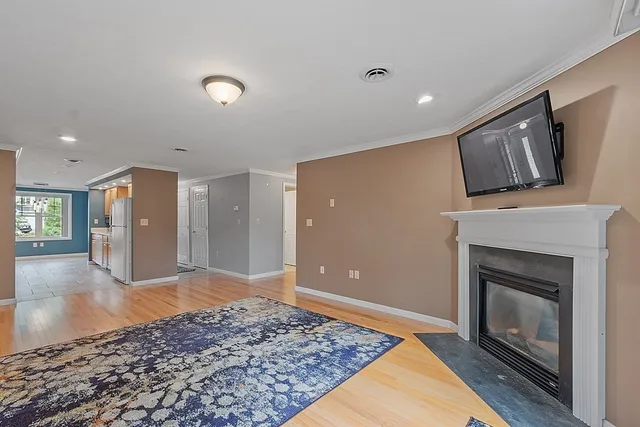 $2,400 | 15 Water Wheel Circle, Unit 15, Templeton, MA 01468