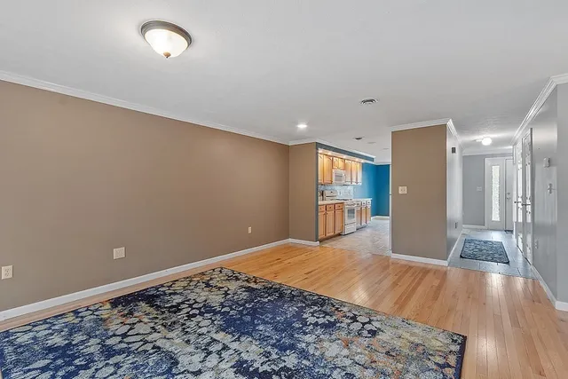 $2,400 | 15 Water Wheel Circle, Unit 15, Templeton, MA 01468