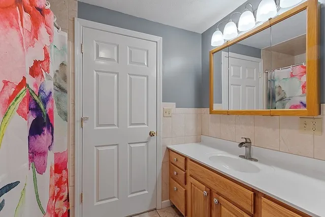 $2,400 | 15 Water Wheel Circle, Unit 15, Templeton, MA 01468