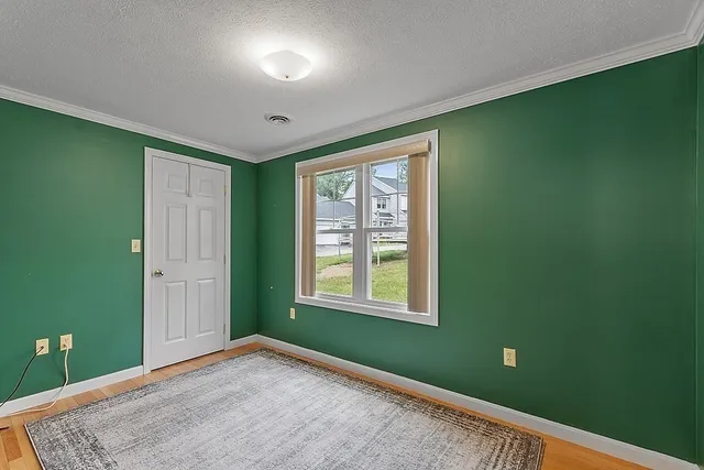 $2,400 | 15 Water Wheel Circle, Unit 15, Templeton, MA 01468