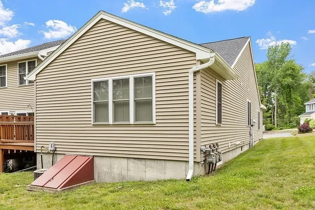 $2,400 | 15 Water Wheel Circle, Unit 15, Templeton, MA 01468