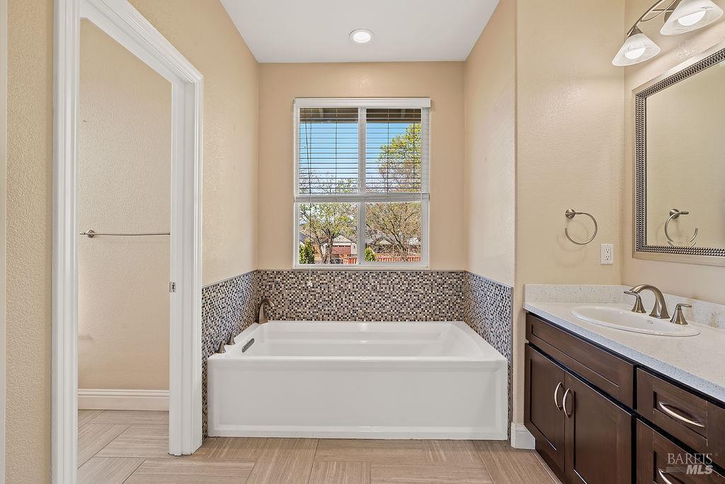 125 Anish Way Windsor, CA 95492 - Photo 25 of 41