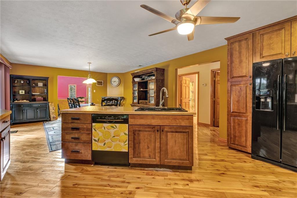 478 Allen Road Beaver Falls, PA 15010 - Photo 8 of 24 Gallery Image 8