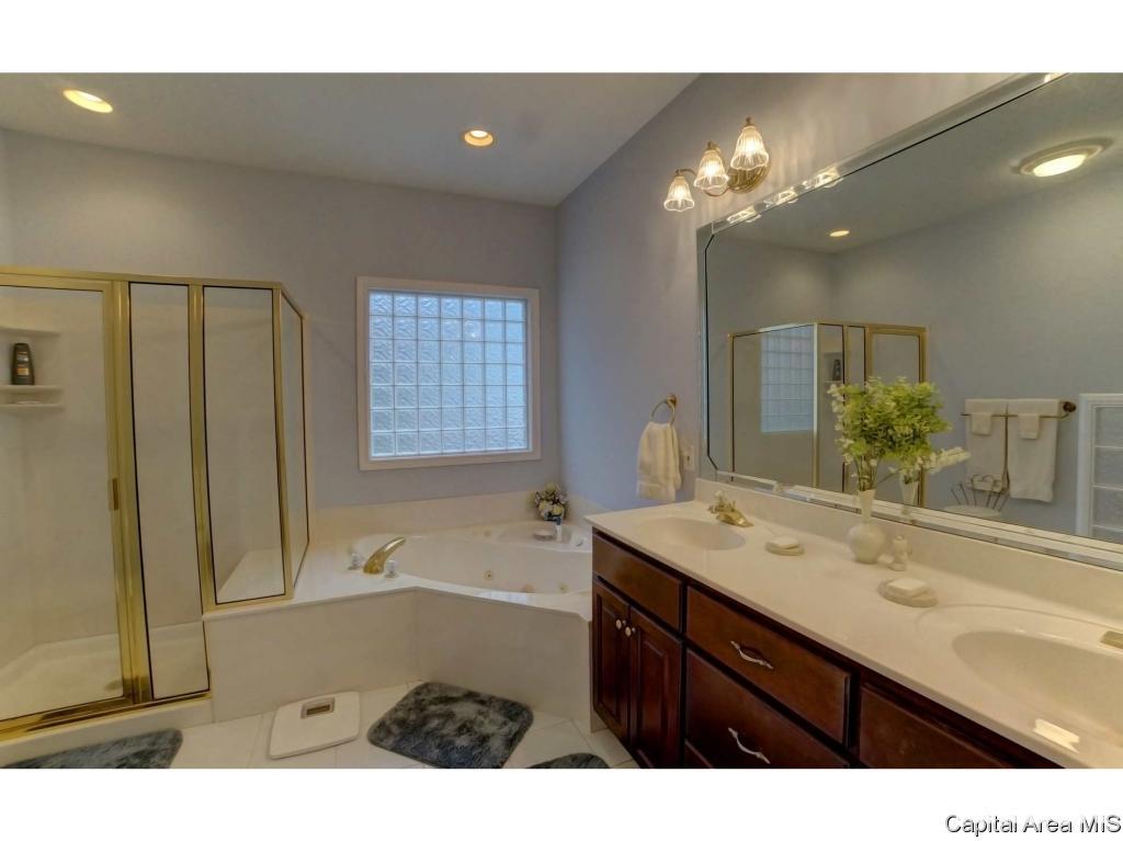 4008 Surry Pl Lane Springfield, IL 62711 - Photo 13 of 36 Gallery Image 13