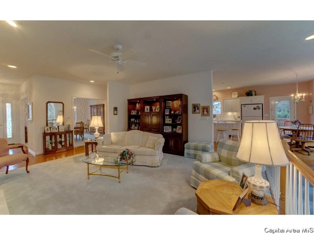 4008 Surry Pl Lane Springfield, IL 62711 - Photo 4 of 36 Gallery Image 4