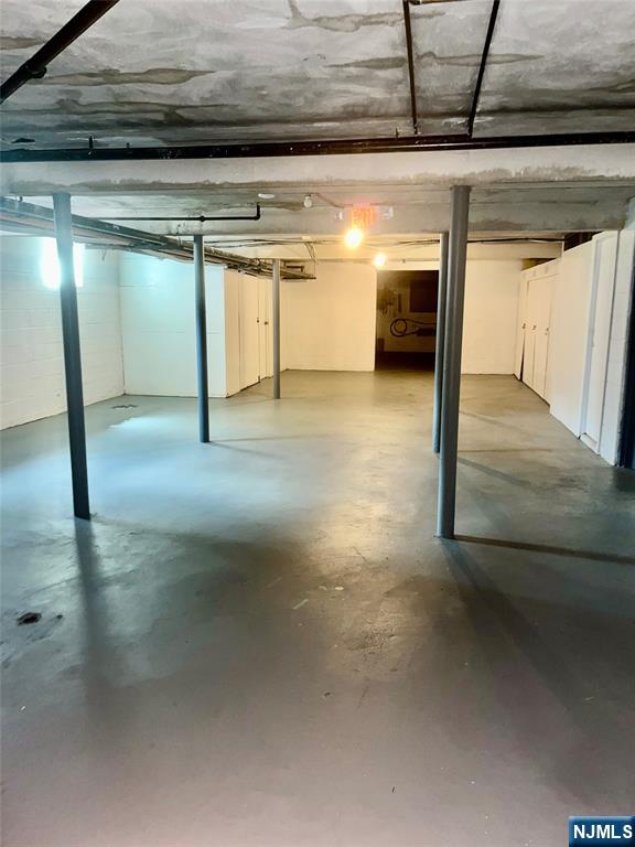 565 Grove, Unit B12 Clifton, NJ 07013 - Photo 8 of 19 a view of a hallway