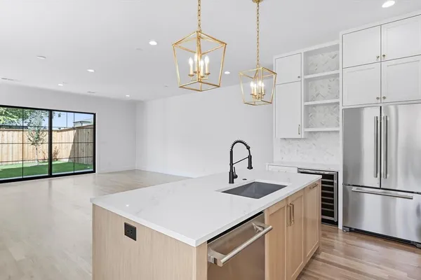 $865,000 | 4525 Hopkins Avenue, Dallas, TX 75209