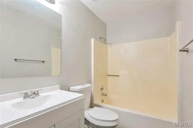 $2,260 | 513 Woodlyn Crossing, Ballwin, MO 63021